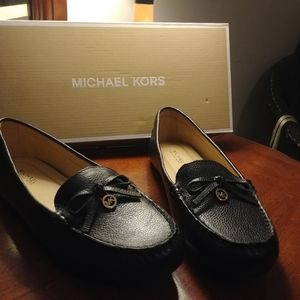 NWT Michael Kors black bowtie ballet flats MK